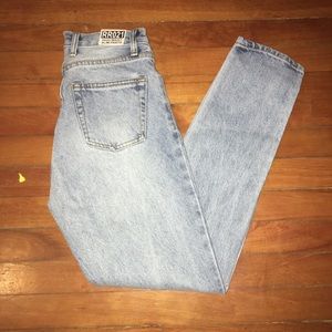BRAND NEW BRANDY MELVILLE JEANS